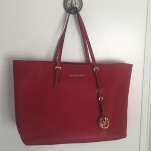Michael Kors Jet Set Leather Bag